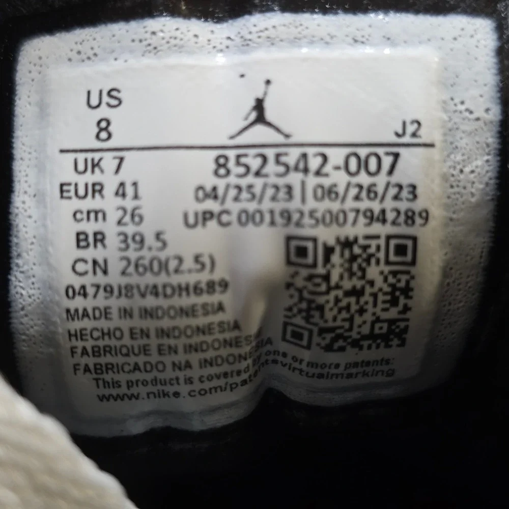 Jordan Air Jordan 1 Mid SE Mens 9.5 White Black Metallic Gold 852542-007